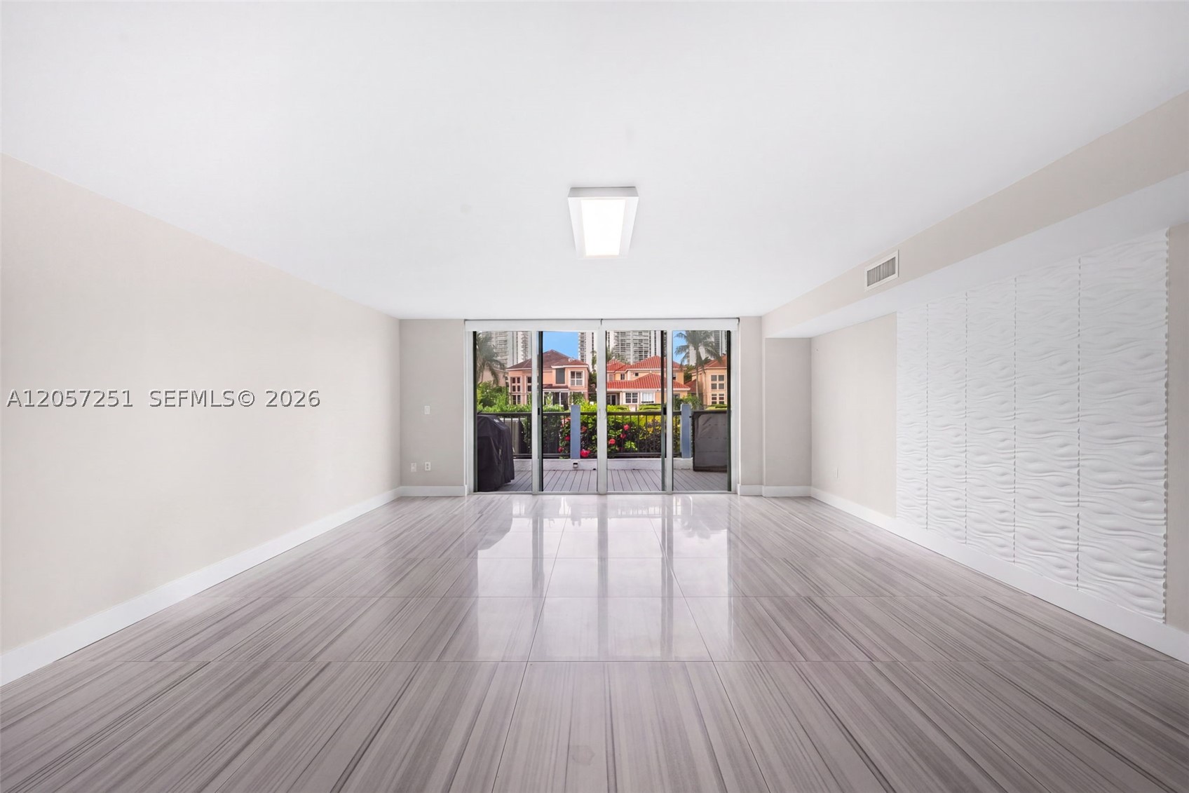 3750 NE 209th Ter, Aventura FL 33180