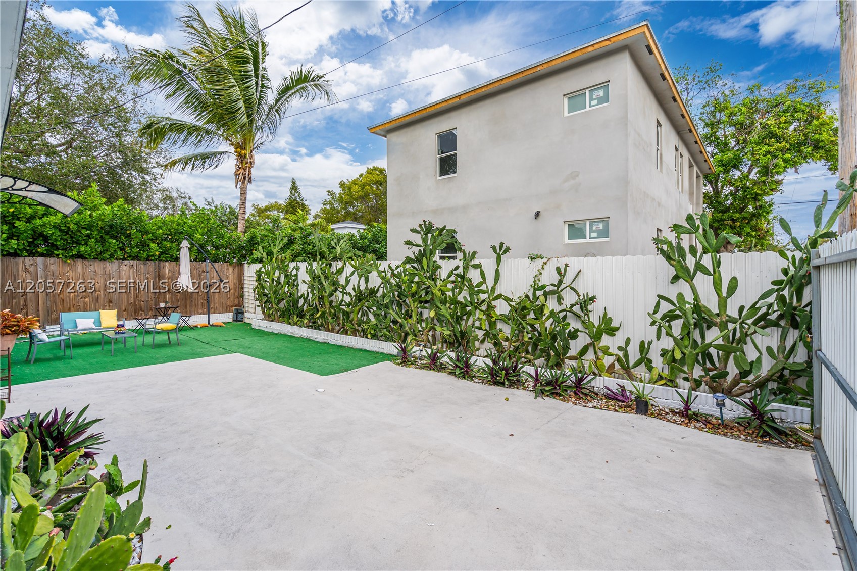 519 nw 52 st #0, Miami FL 33127