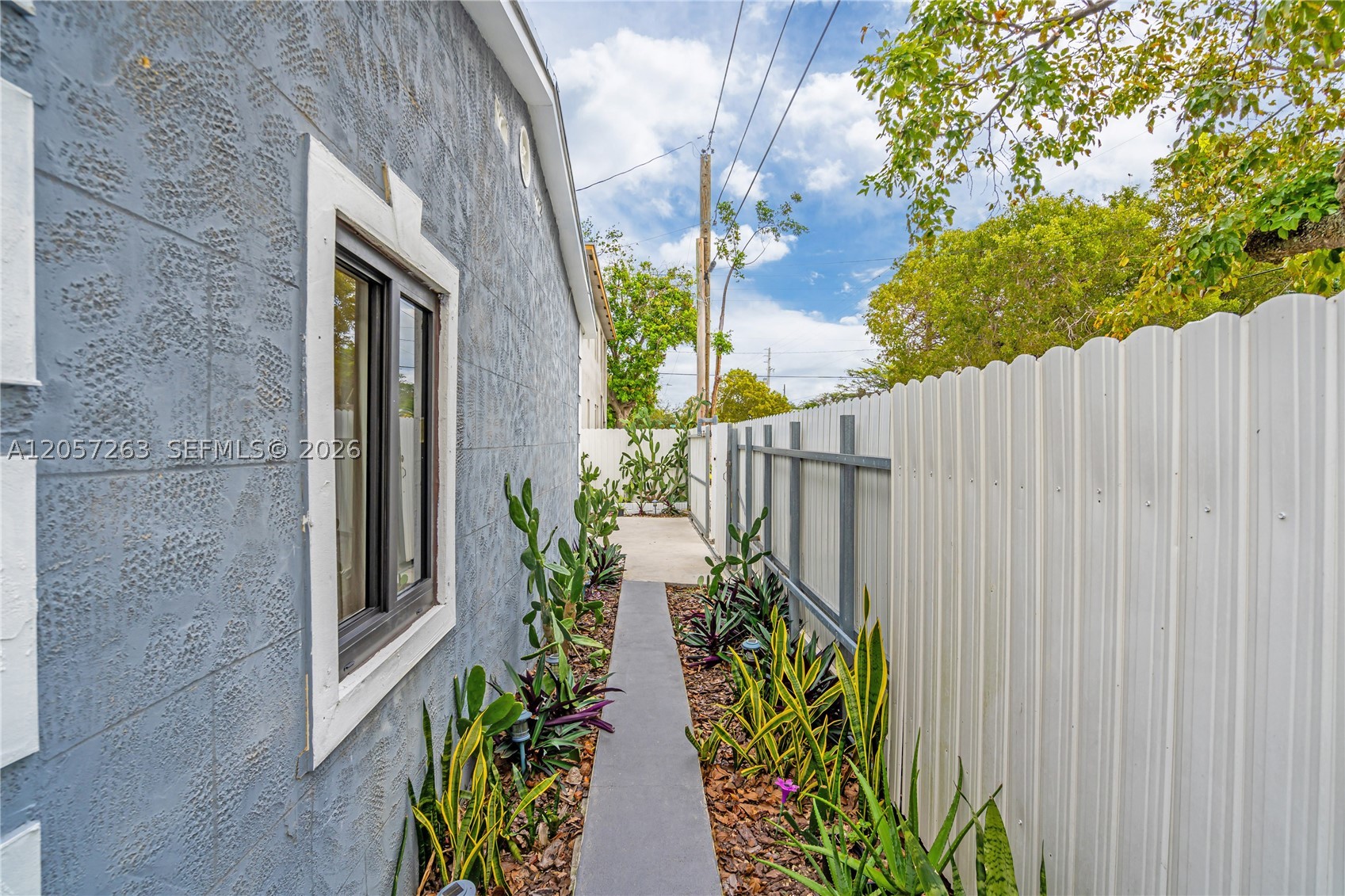 519 nw 52 st #0, Miami FL 33127