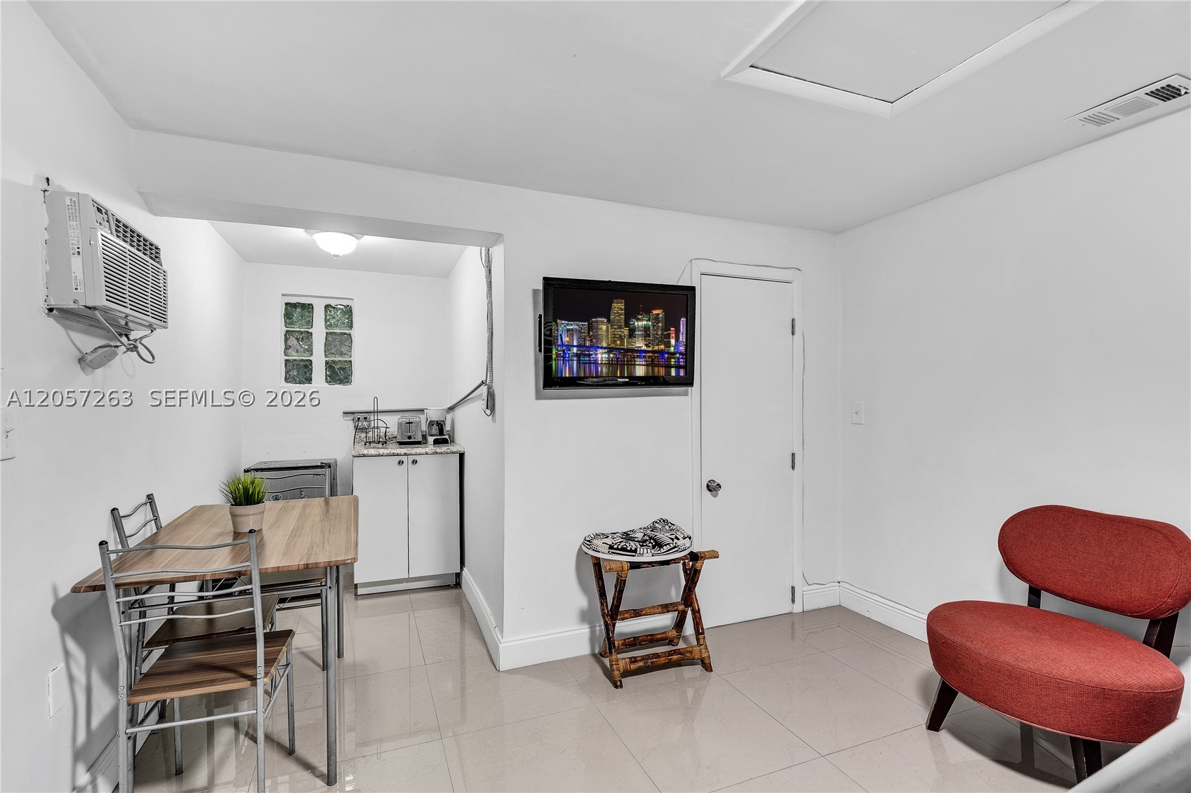 519 nw 52 st #0, Miami FL 33127