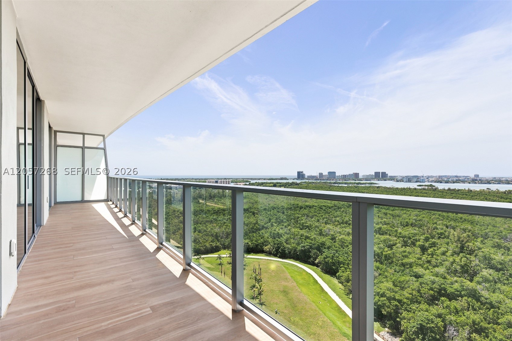 2411 Laguna Circle #1903, North Miami FL 33181