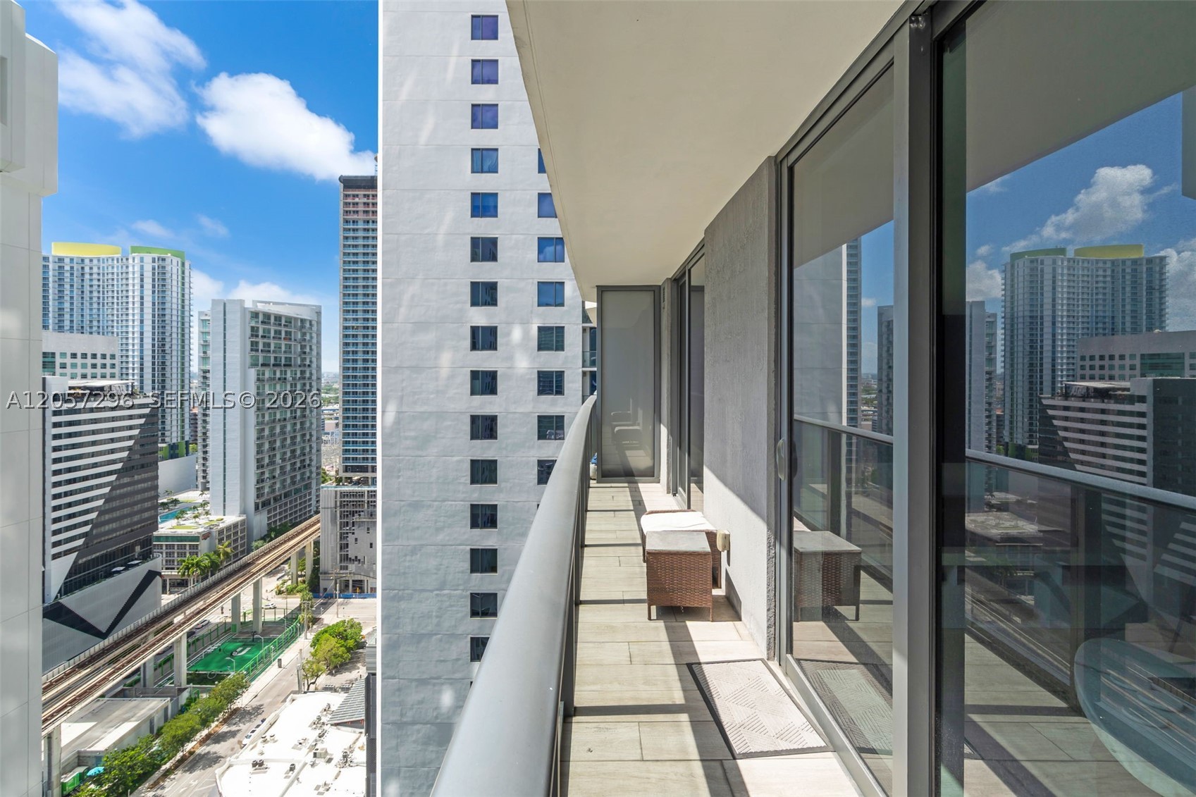 55 SW 9th St #2407, Miami FL 33130