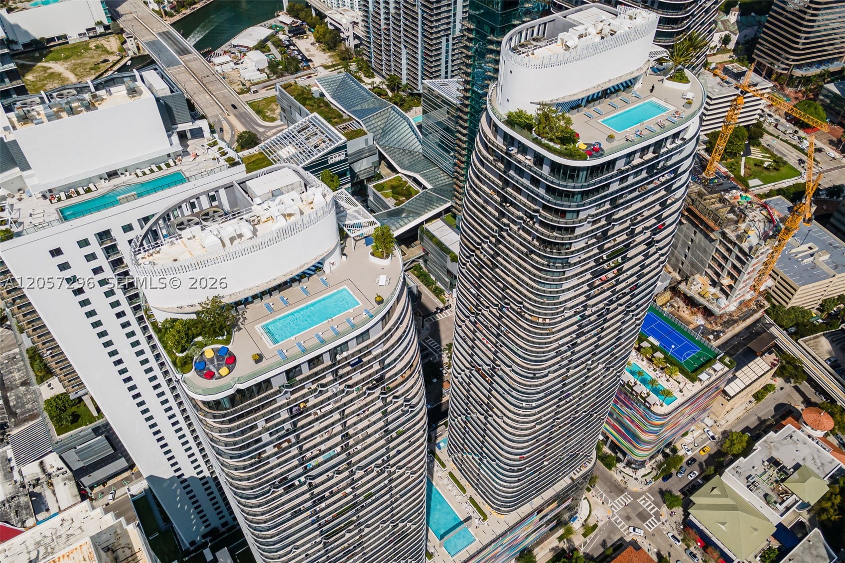 55 SW 9th St #2407, Miami FL 33130