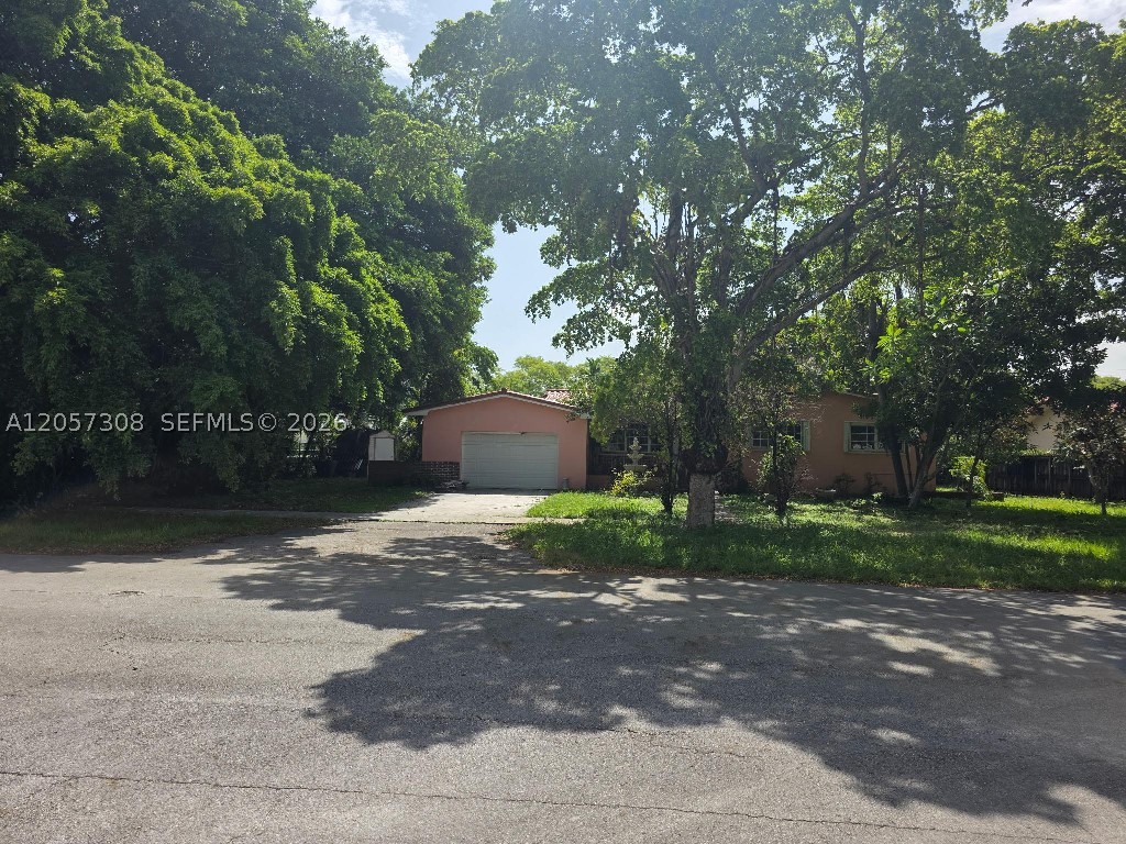 881 Albatross St, Miami Springs FL 33166