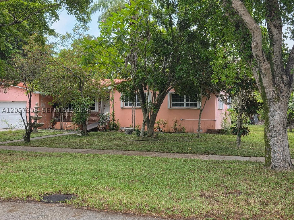 881 Albatross St, Miami Springs FL 33166