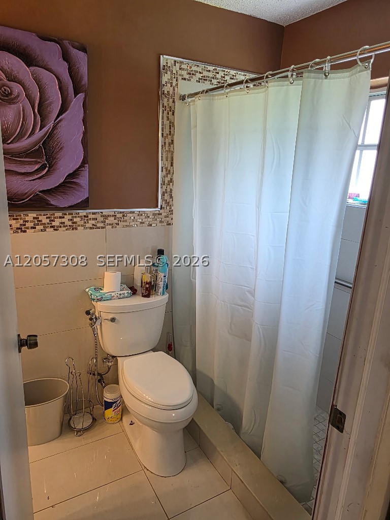 881 Albatross St, Miami Springs FL 33166