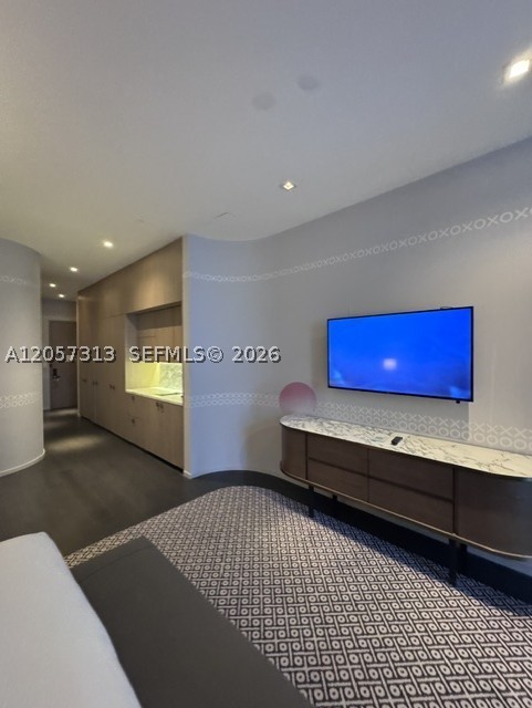 801 S Miami Ave #409, Miami FL 33130