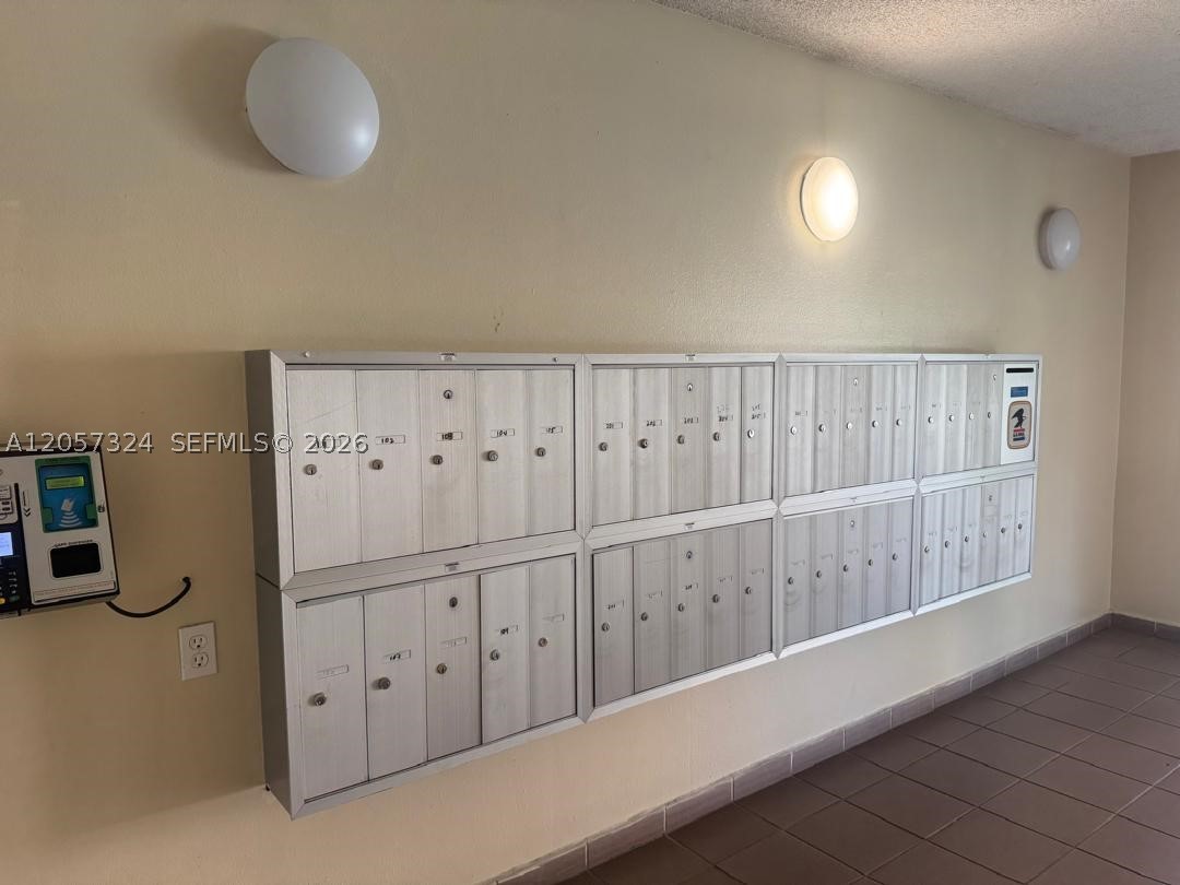 4725 NW 7th St #206-3, Miami FL 33126