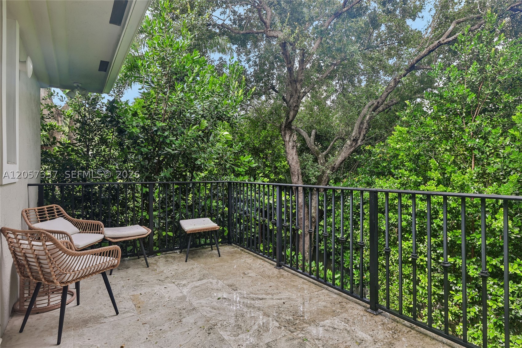 7830 SW 48th Ct, Miami FL 33143