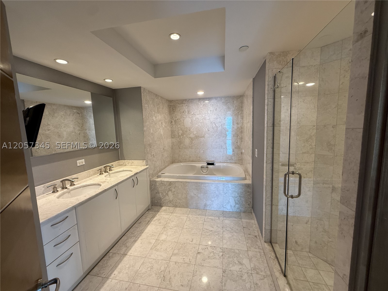 1331 Brickell Bay Dr #2801, Miami FL 33131