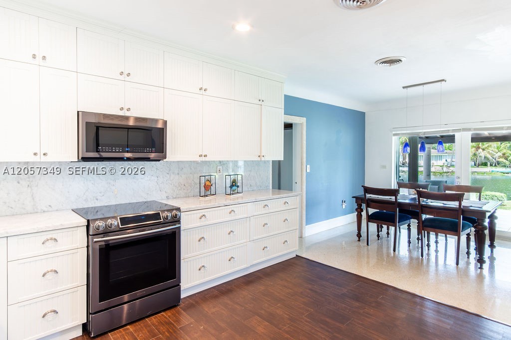 5711 SW 64th Ave, South Miami FL 33143