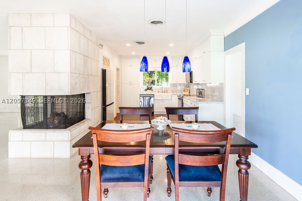 5711 SW 64th Ave, South Miami FL 33143