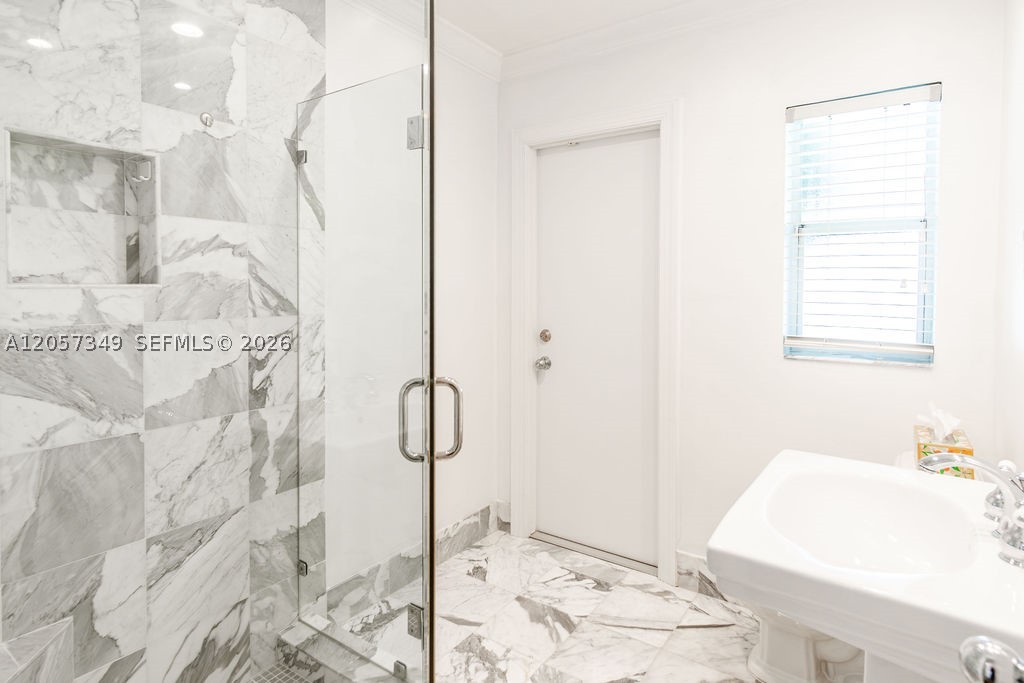 5711 SW 64th Ave, South Miami FL 33143