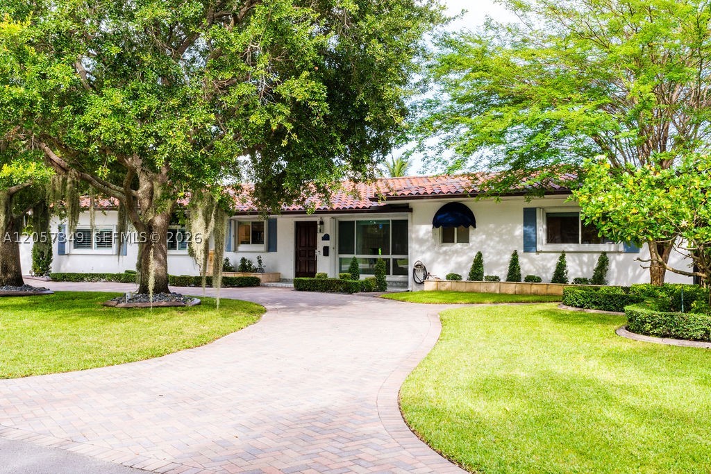 5711 SW 64th Ave, South Miami FL 33143
