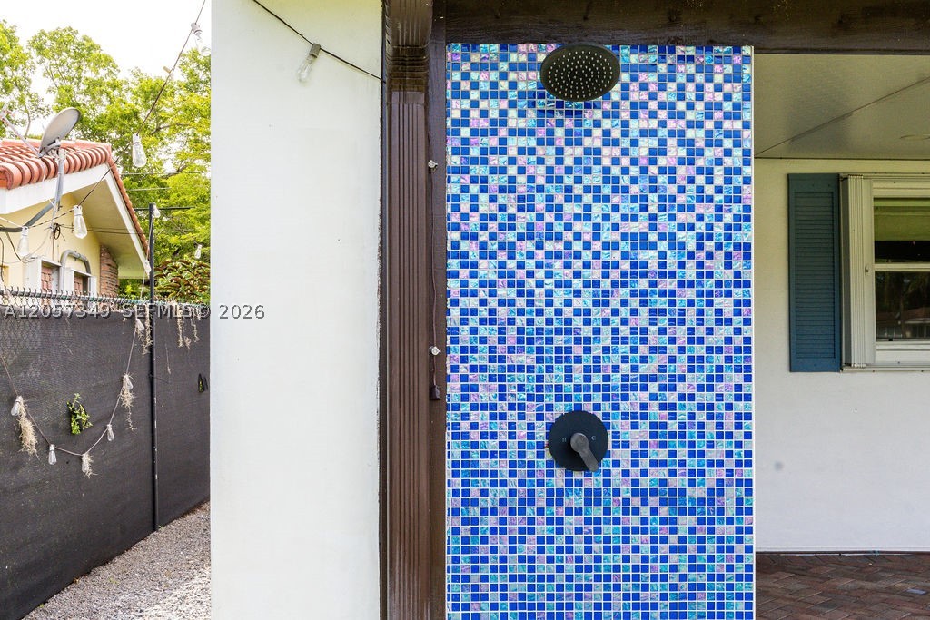 5711 SW 64th Ave, South Miami FL 33143