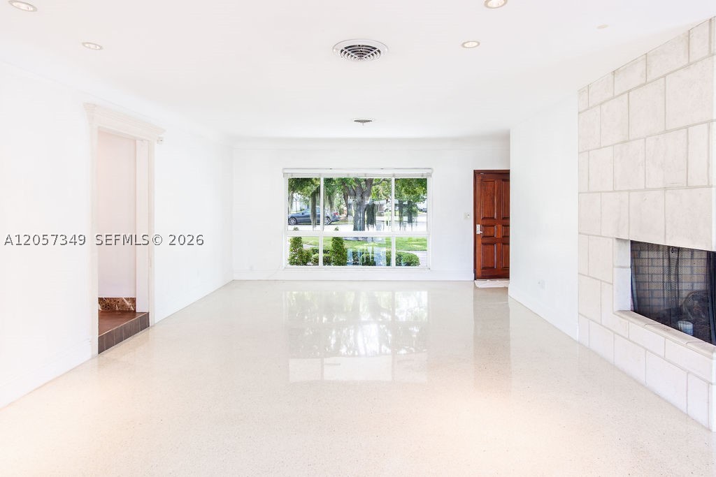5711 SW 64th Ave, South Miami FL 33143