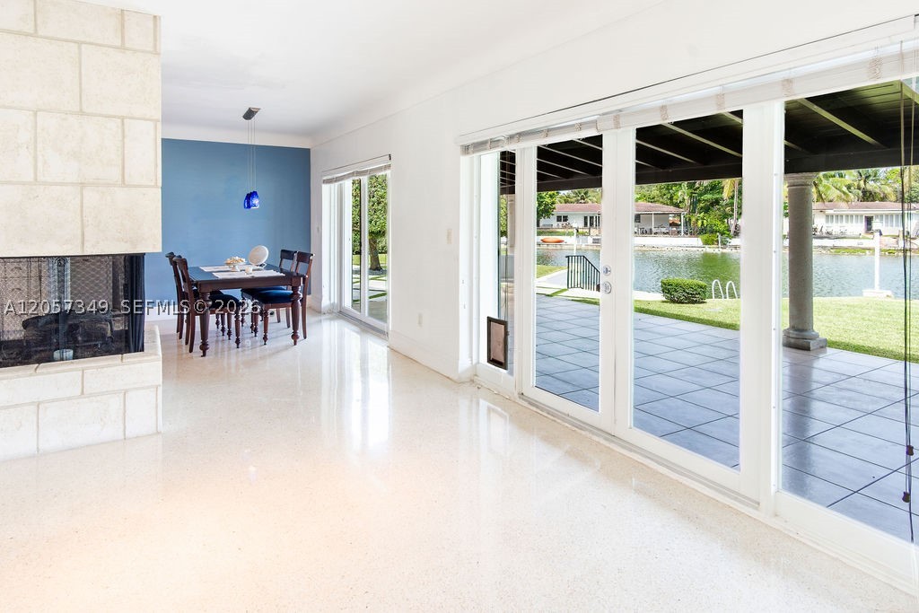 5711 SW 64th Ave, South Miami FL 33143