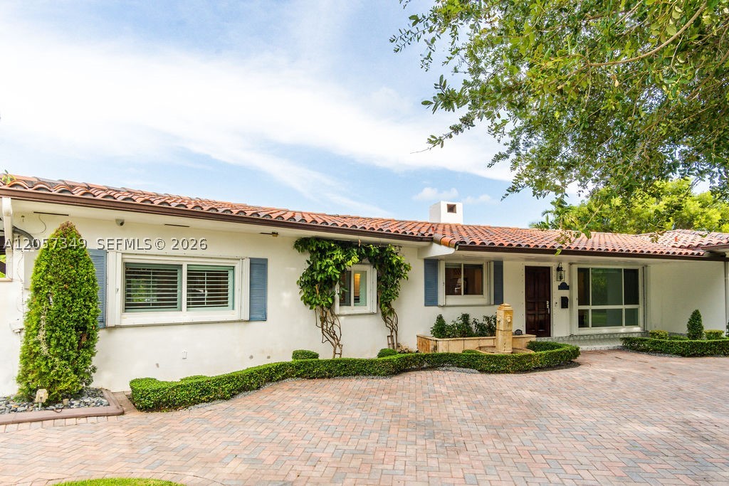 5711 SW 64th Ave, South Miami FL 33143