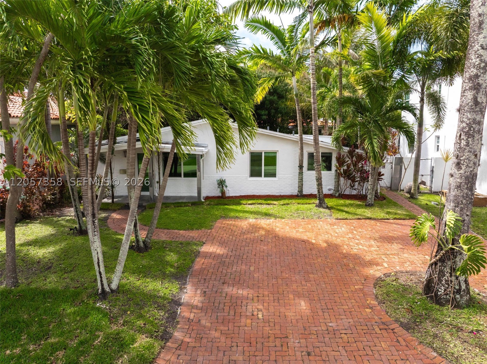 1104 NE 85th St, Miami FL 33138