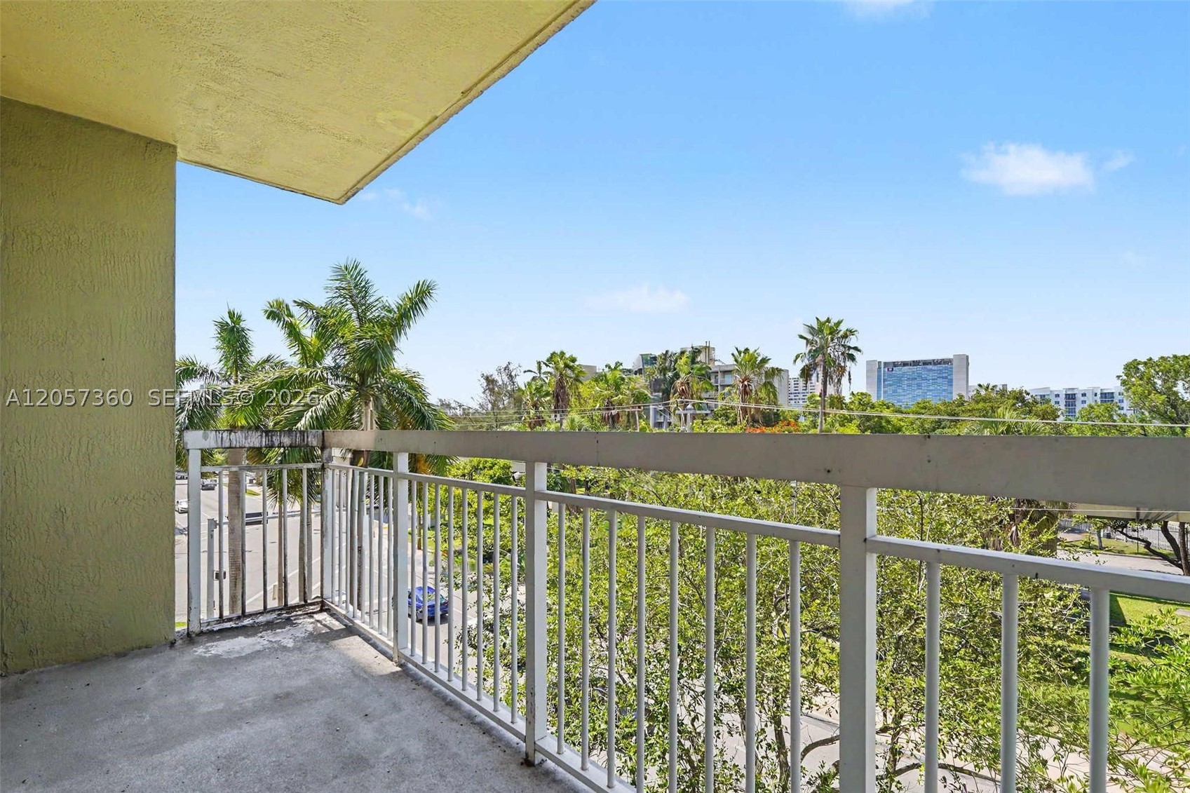 816 NW 11th St #402, Miami FL 33136
