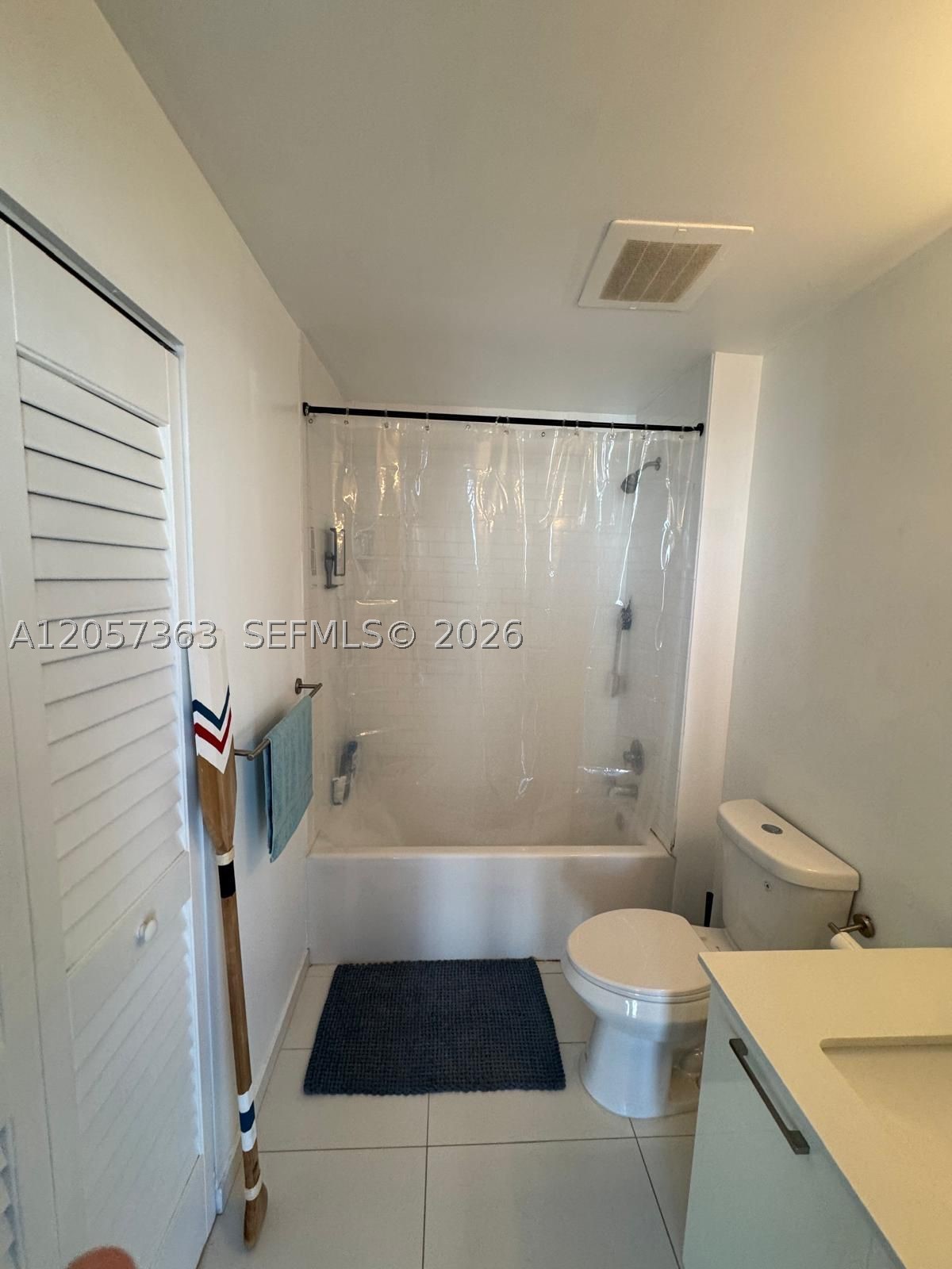 151 SE 1st St #2102, Miami FL 33131