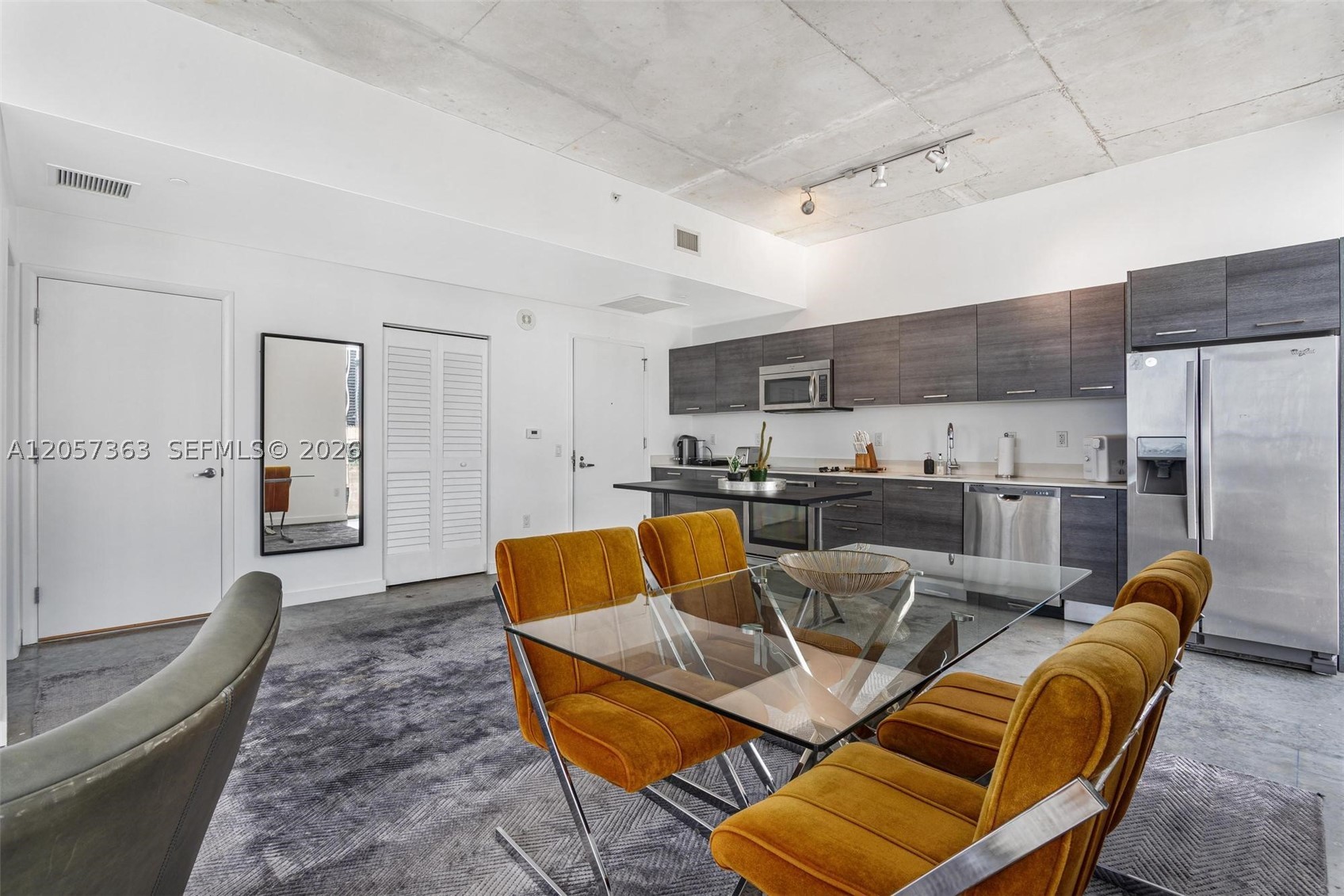 151 SE 1st St #2102, Miami FL 33131