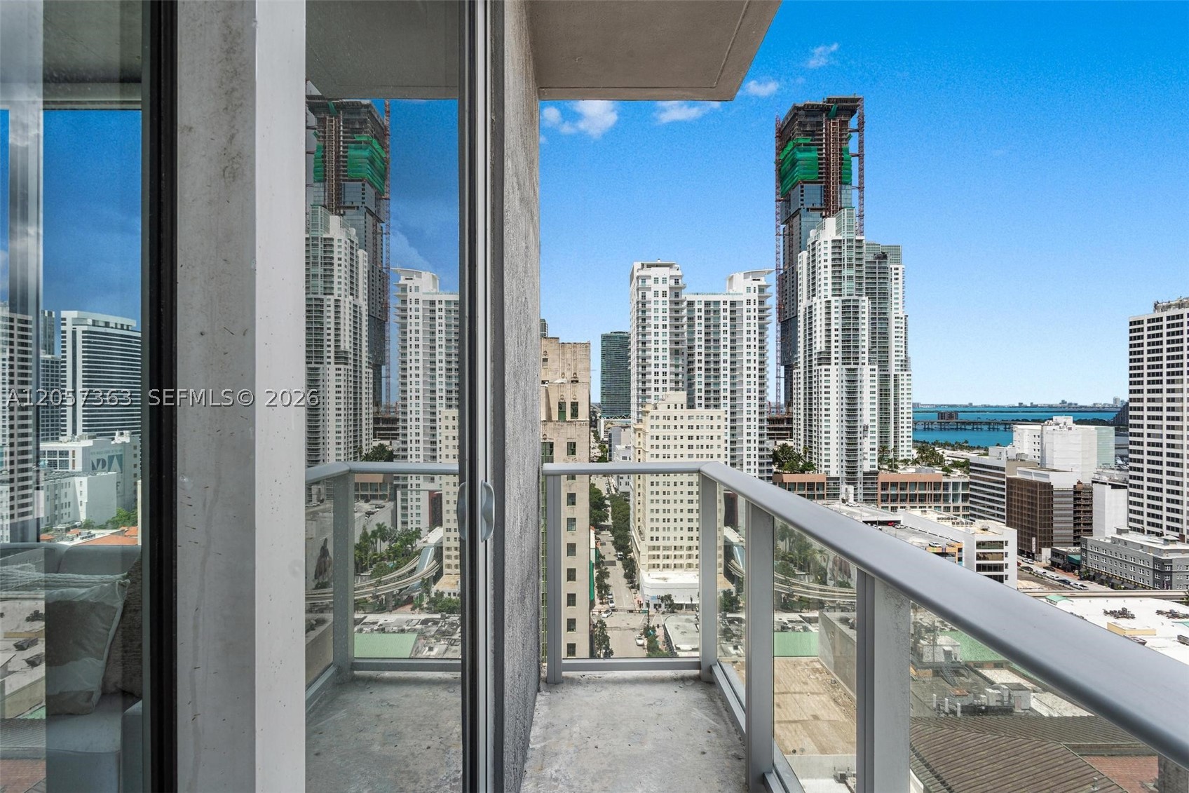151 SE 1st St #2102, Miami FL 33131