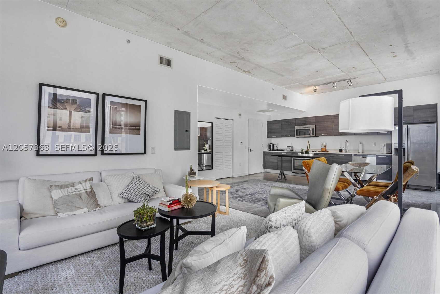 151 SE 1st St #2102, Miami FL 33131