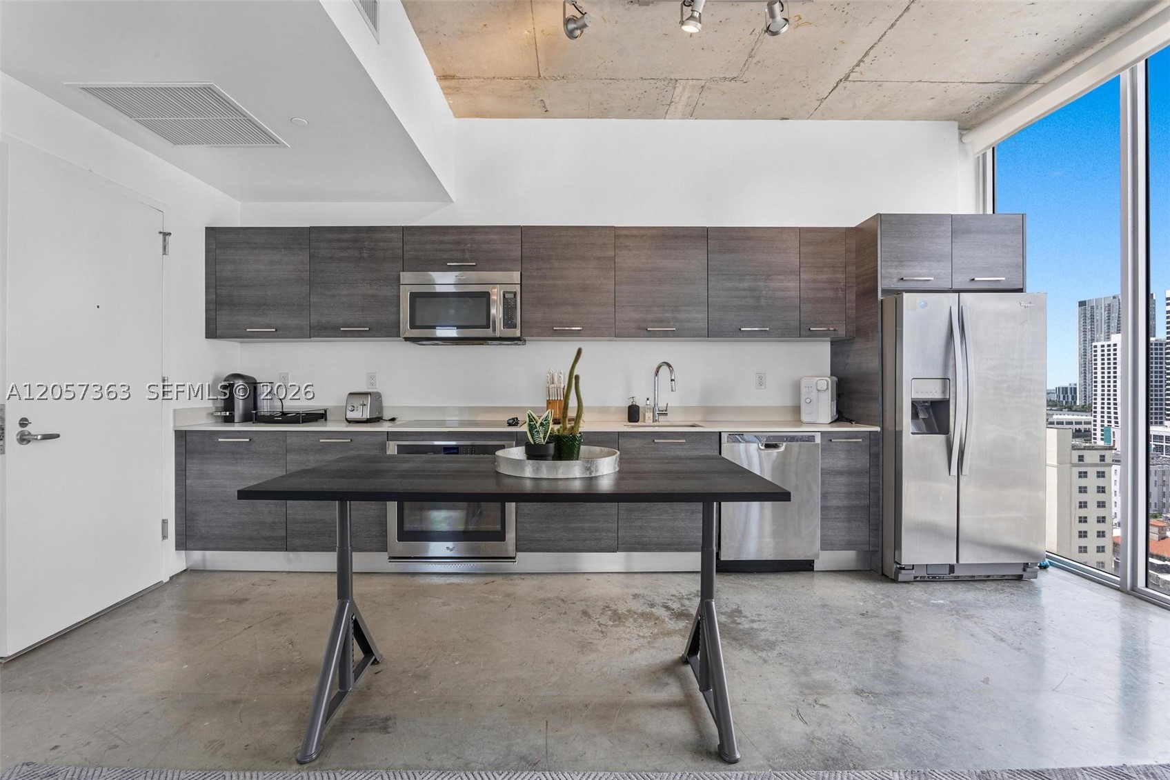 151 SE 1st St #2102, Miami FL 33131