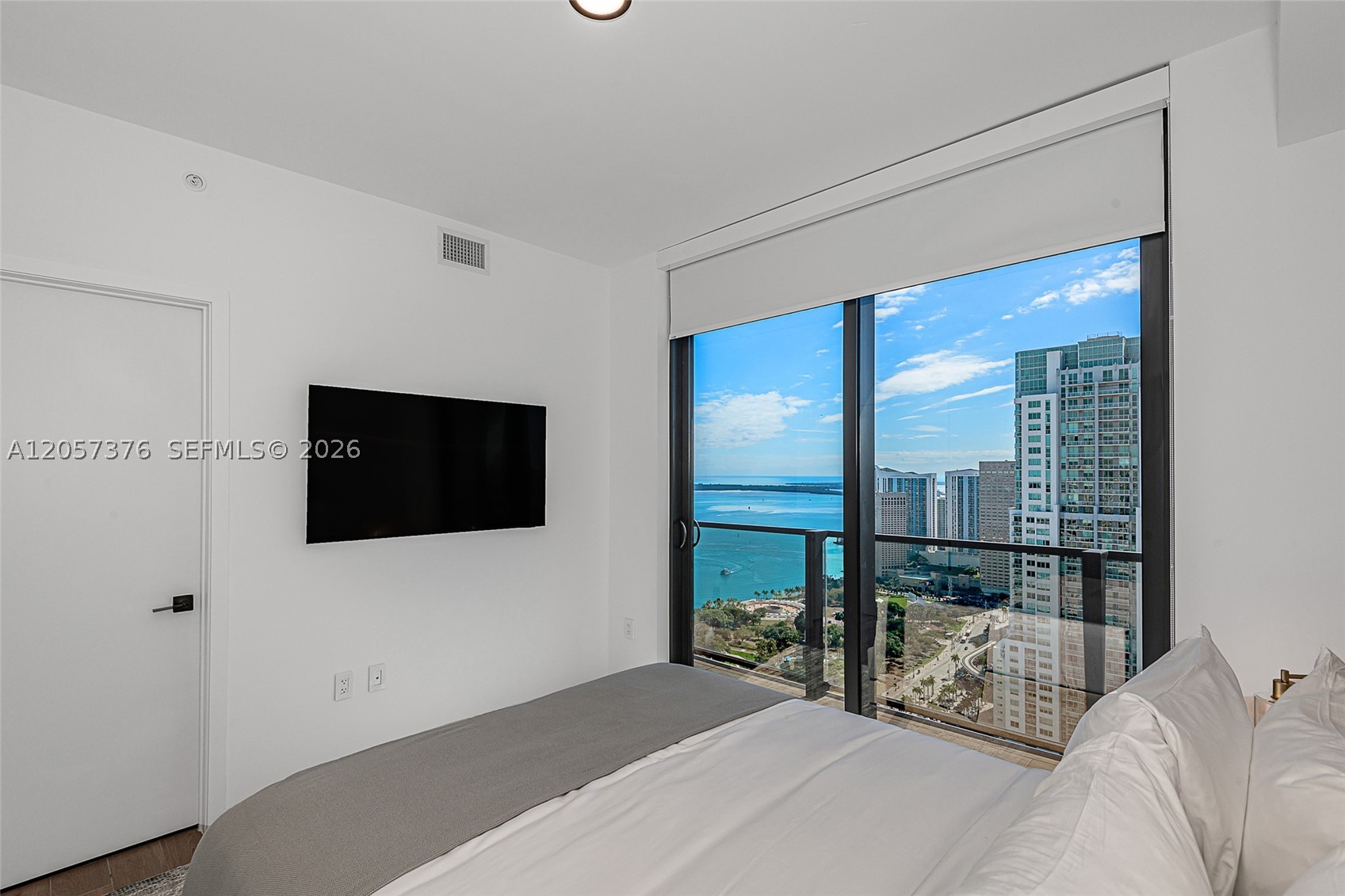 398 NE 5th St #3711, Miami FL 33132
