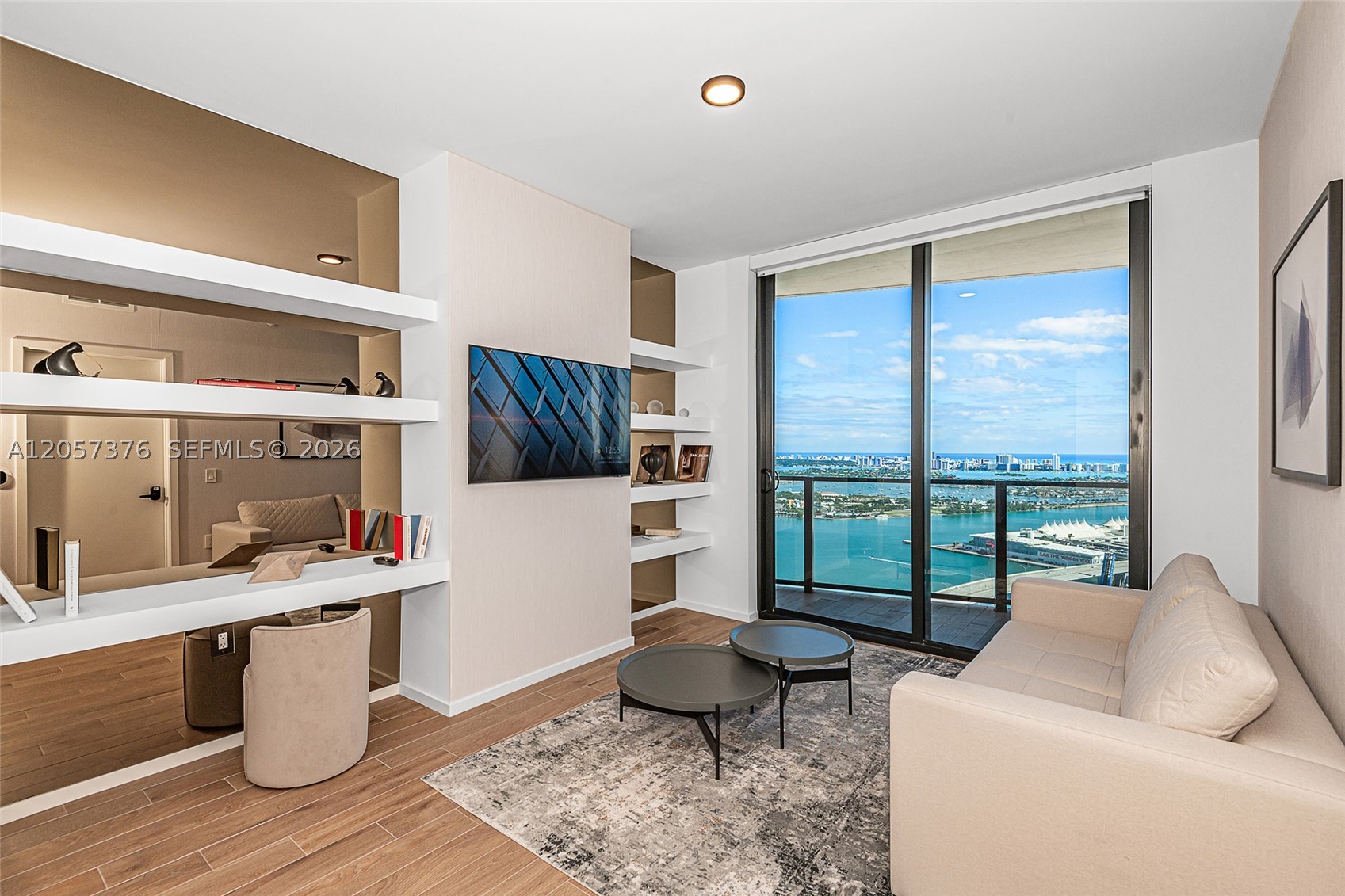 398 NE 5th St #3711, Miami FL 33132