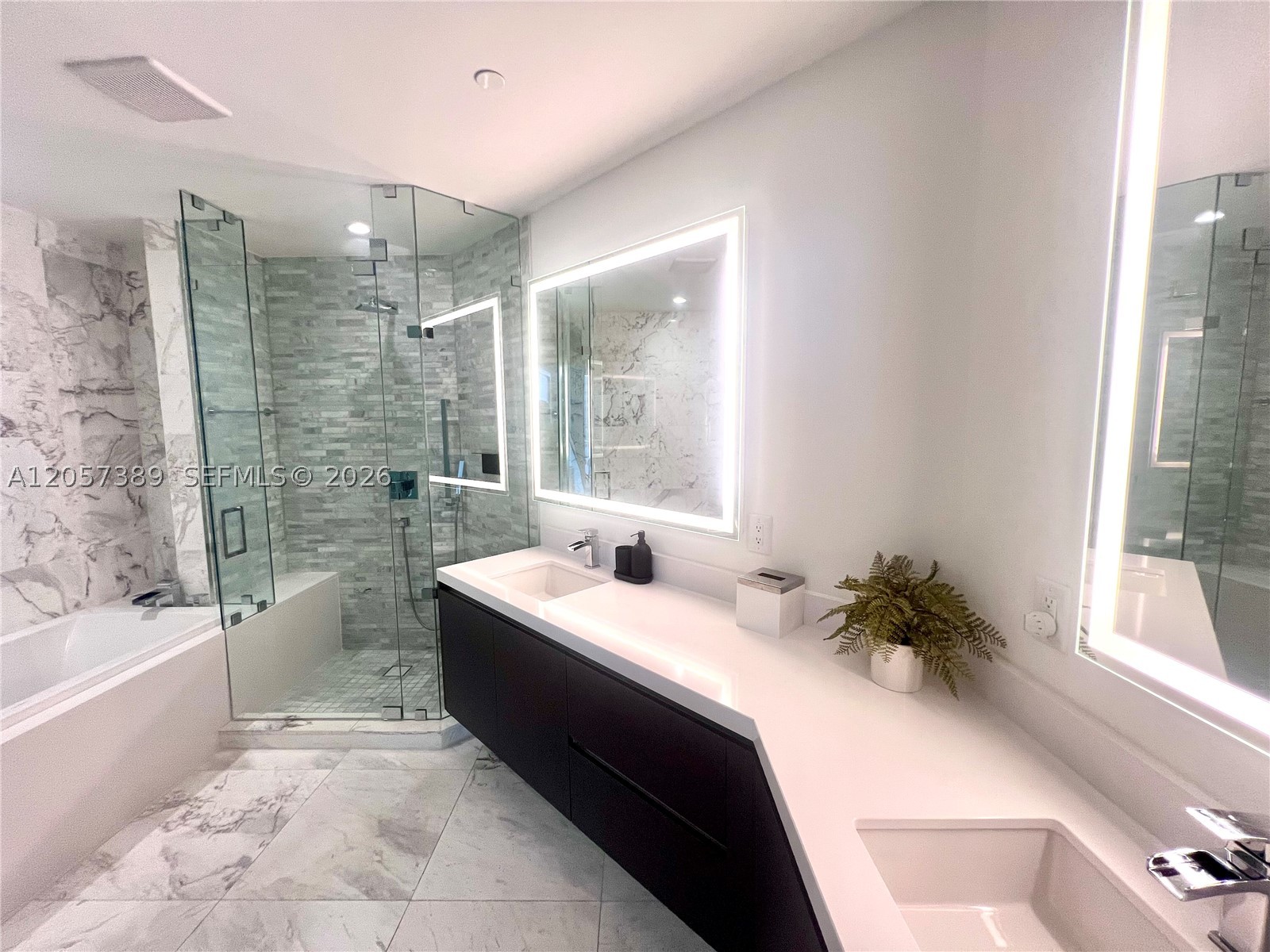 851 NE 1st Ave #1907, Miami FL 33132