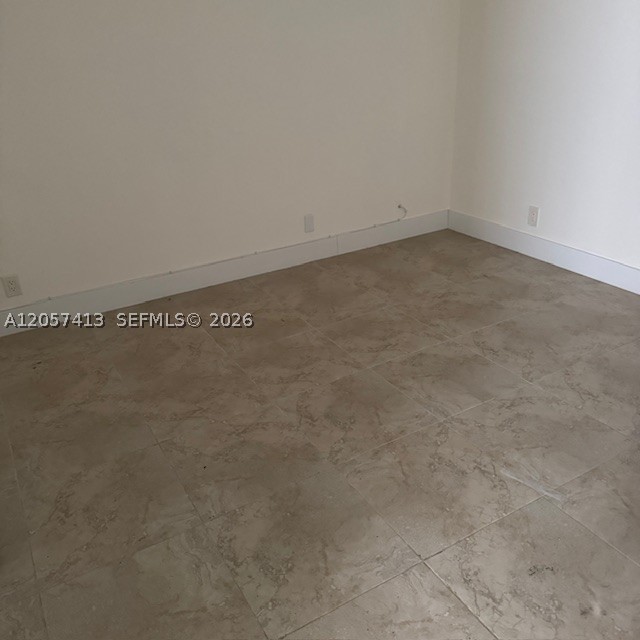 Aventura FL 33180 - A12057413