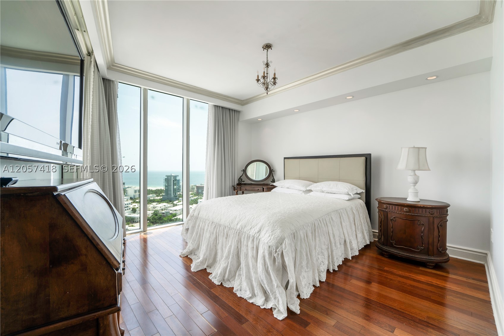 1000 S Pointe Dr #2501, Miami Beach FL 33139