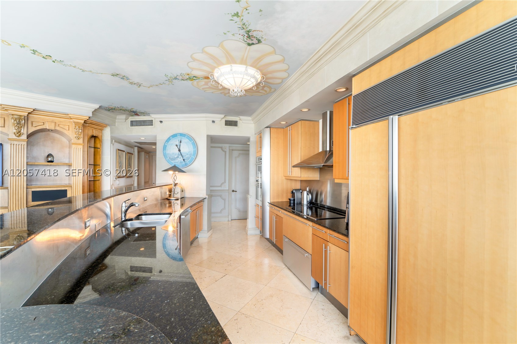1000 S Pointe Dr #2501, Miami Beach FL 33139