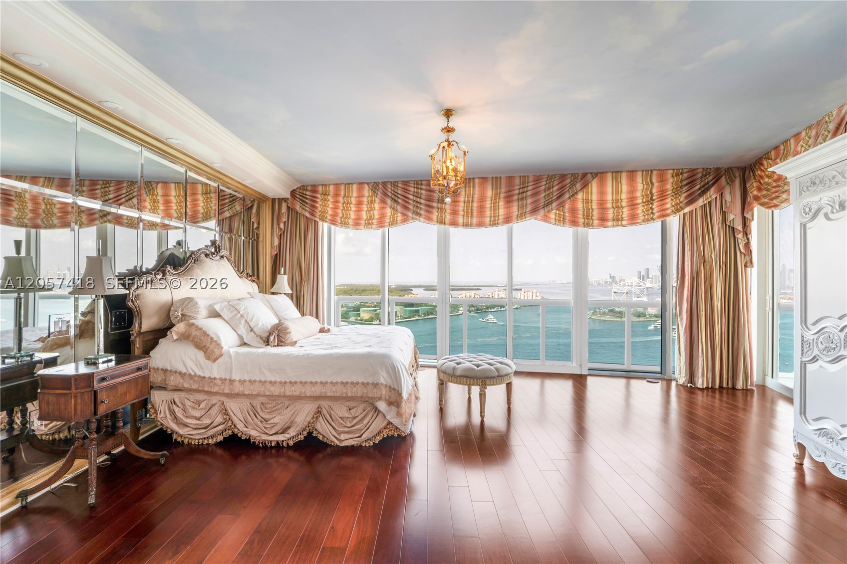 1000 S Pointe Dr #2501, Miami Beach FL 33139