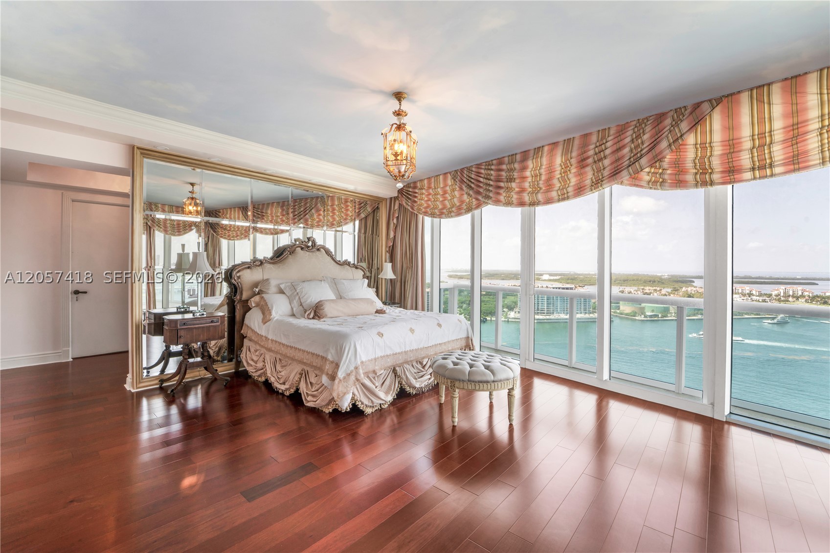 1000 S Pointe Dr #2501, Miami Beach FL 33139
