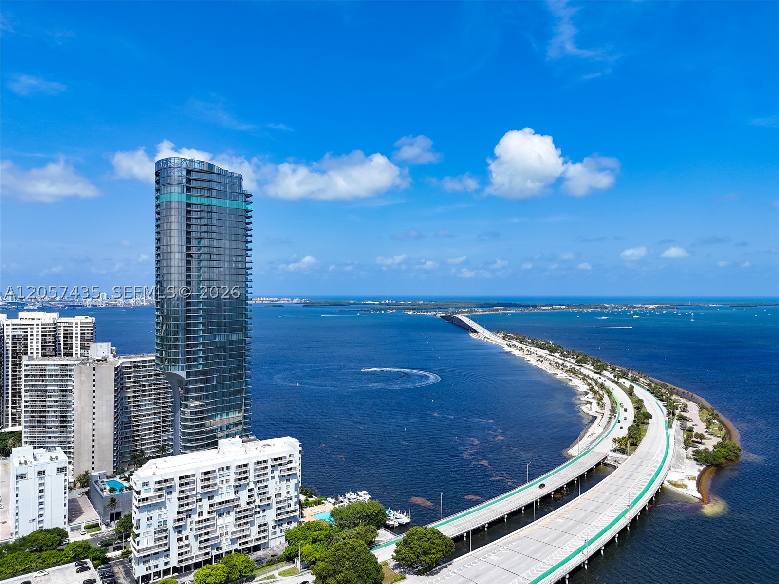 175 SE 25th St #4302, Miami FL 33129