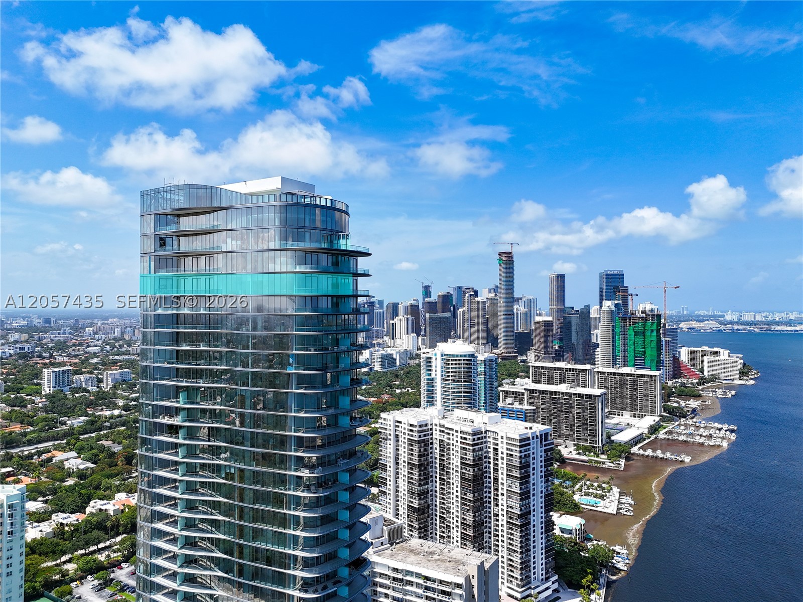 175 SE 25th St #4302, Miami FL 33129