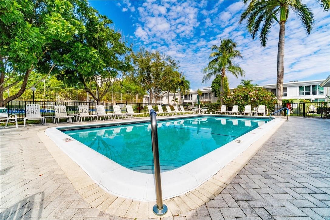 6339 Bay Club Dr #2, Fort Lauderdale FL 33308