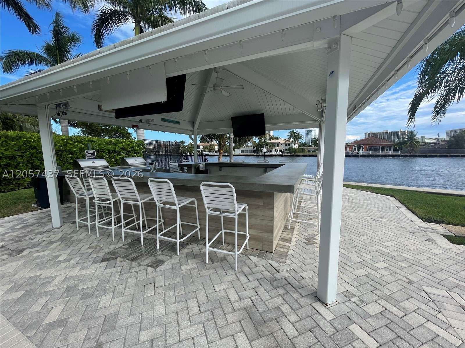 6339 Bay Club Dr #2, Fort Lauderdale FL 33308