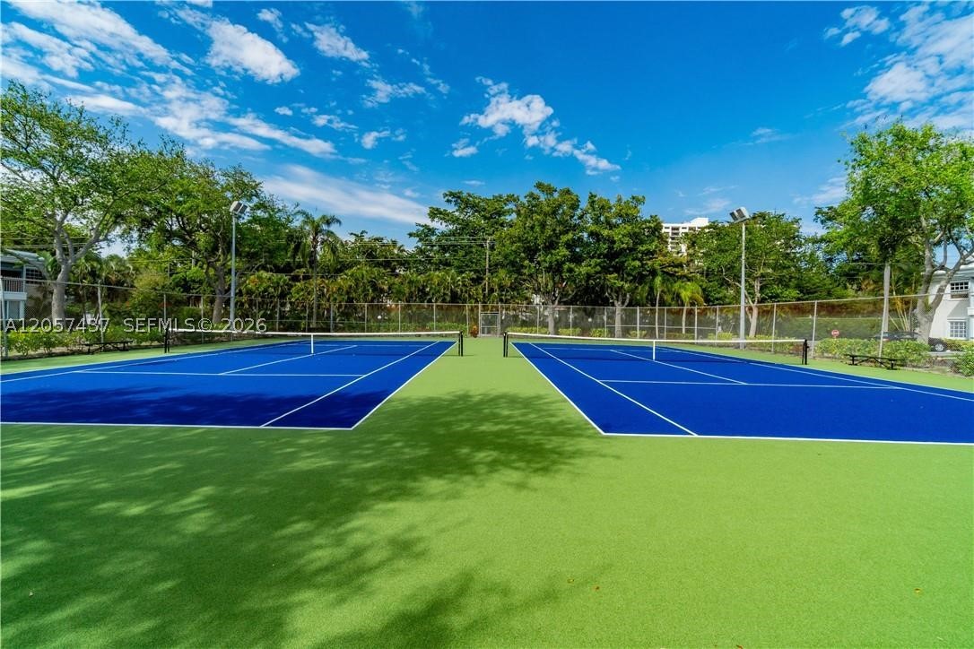 6339 Bay Club Dr #2, Fort Lauderdale FL 33308