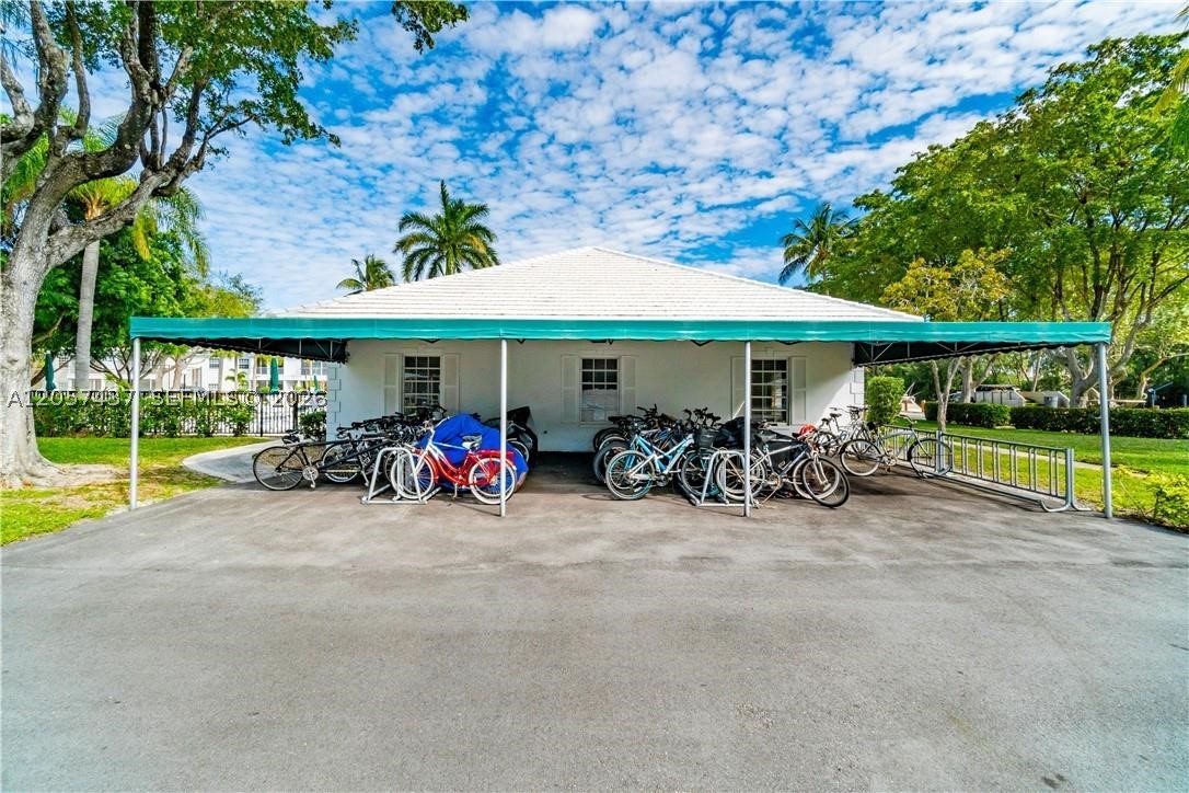 6339 Bay Club Dr #2, Fort Lauderdale FL 33308