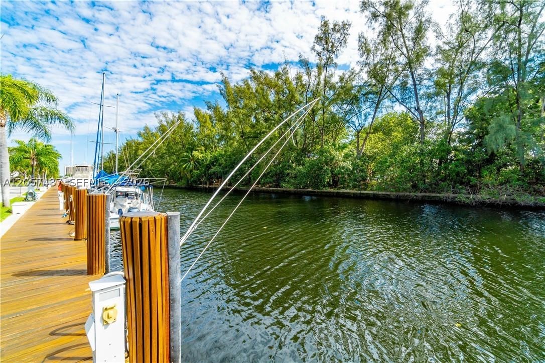 6339 Bay Club Dr #2, Fort Lauderdale FL 33308