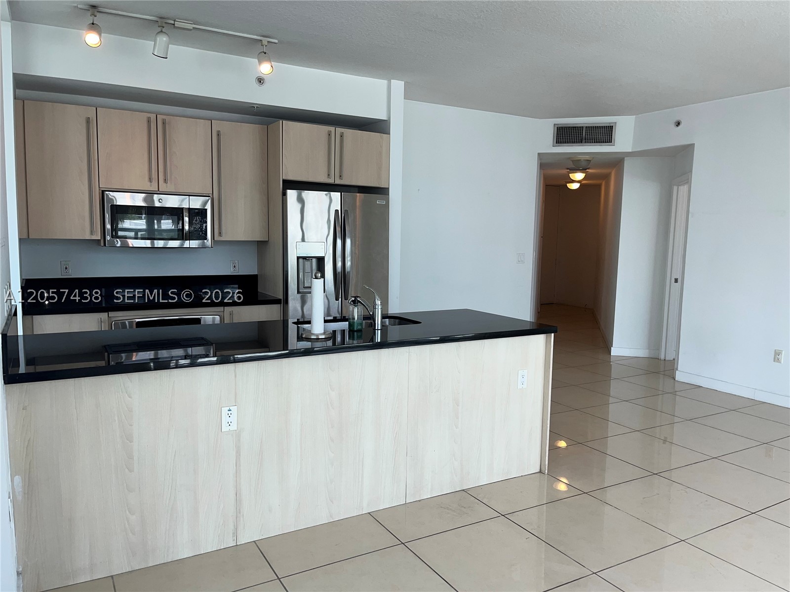 1111 SW 1st Ave #1025-N, Miami FL 33130