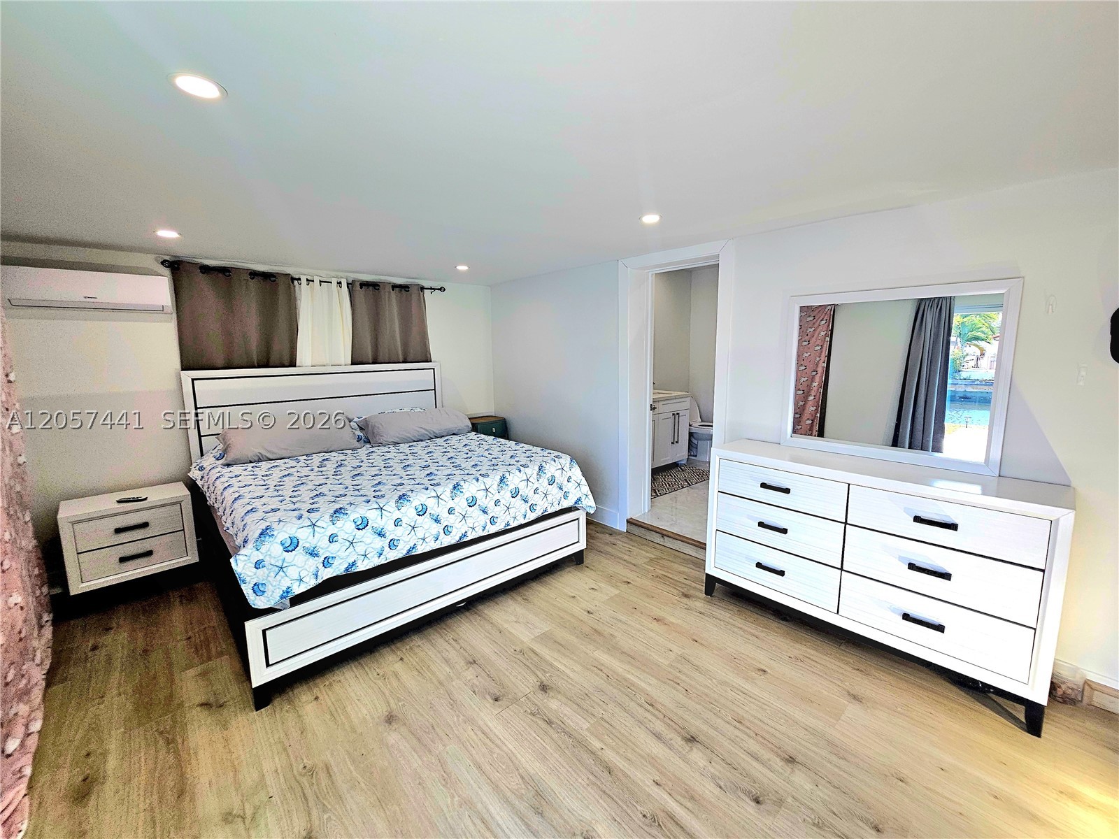 1430 NE 53rd Ct, Fort Lauderdale FL 33334