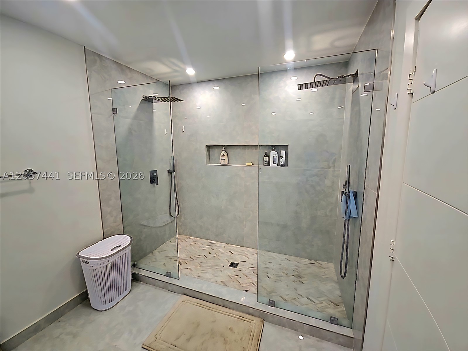 1430 NE 53rd Ct, Fort Lauderdale FL 33334