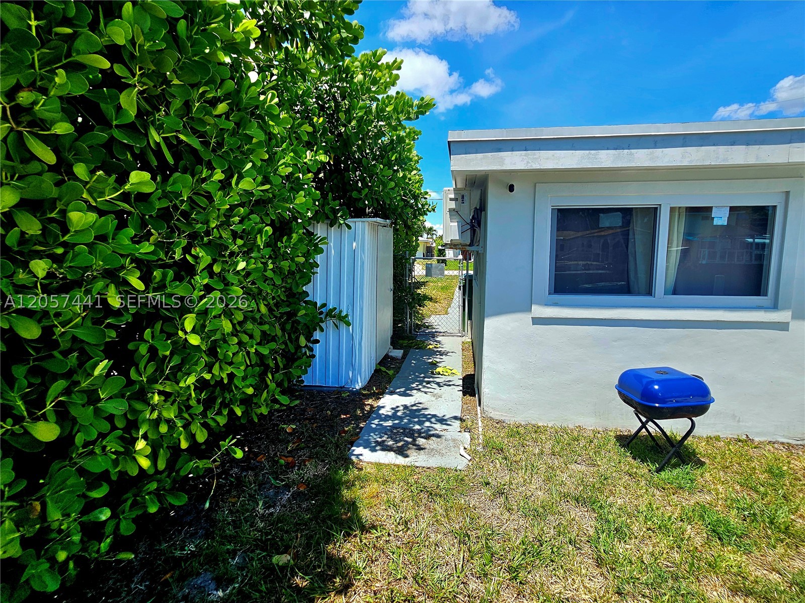1430 NE 53rd Ct, Fort Lauderdale FL 33334