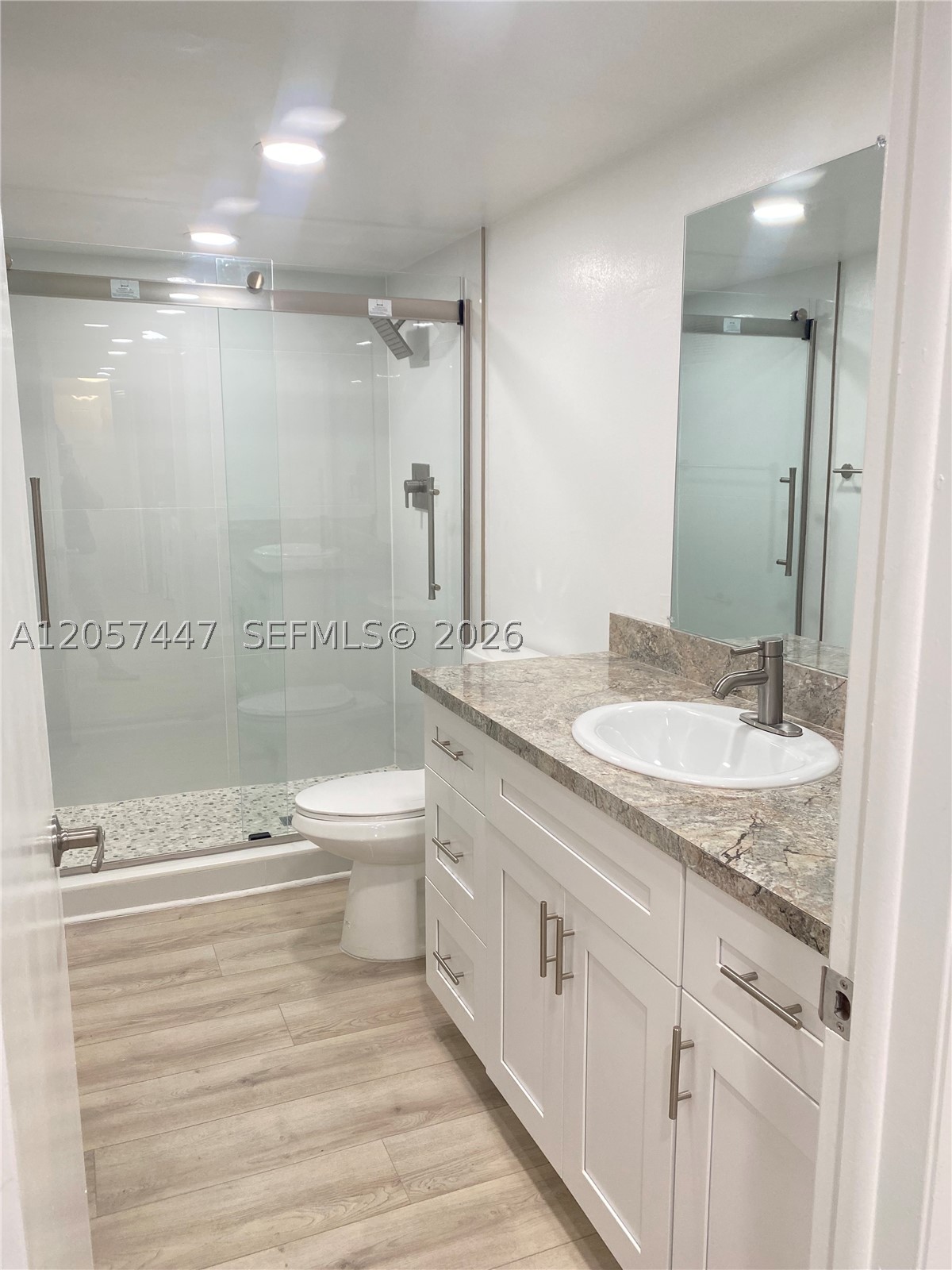 240 Lakeview Dr #303, Weston FL 33326