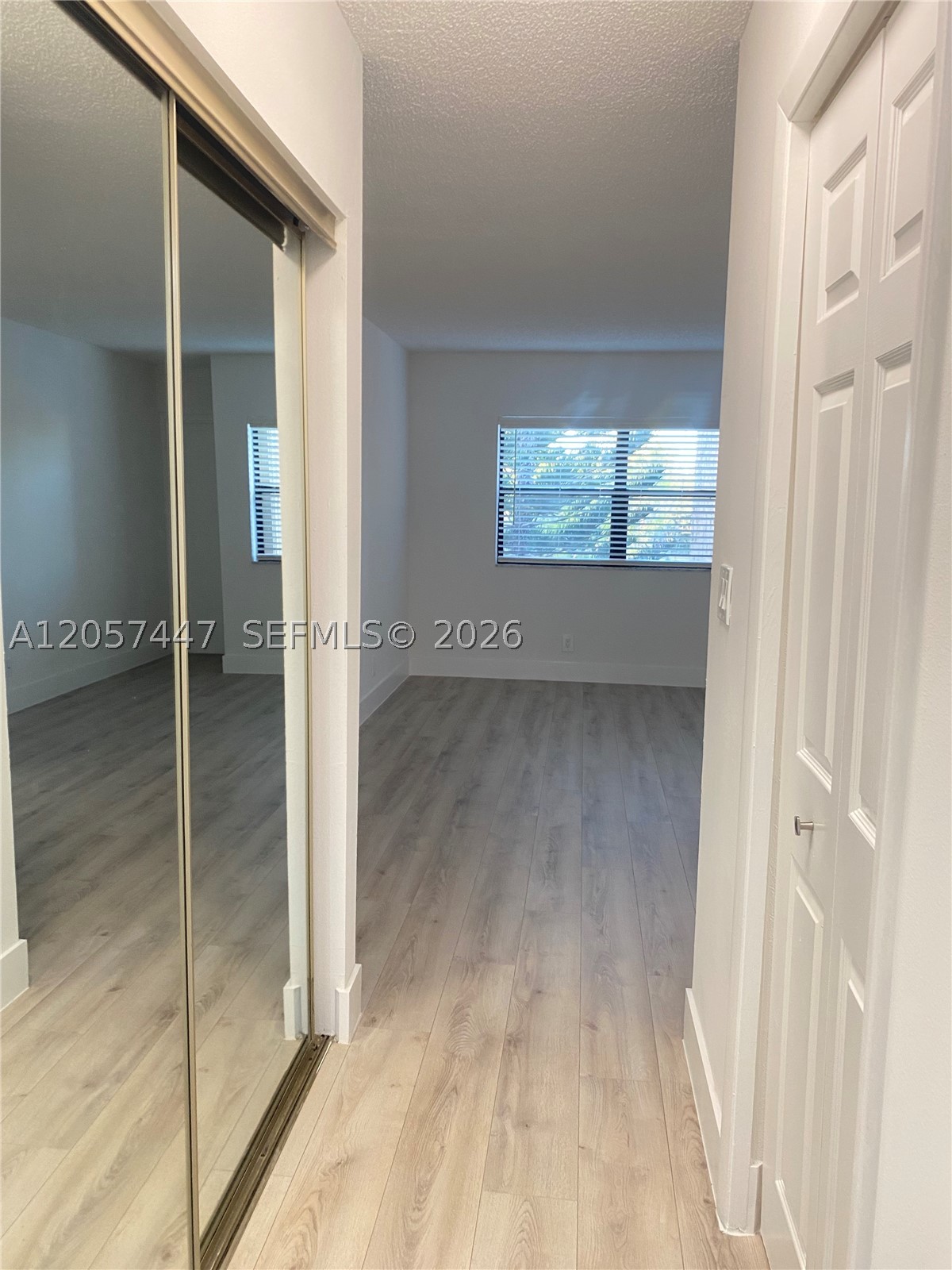 240 Lakeview Dr #303, Weston FL 33326